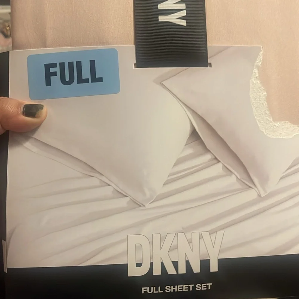 DKNY Full Sheet Set -